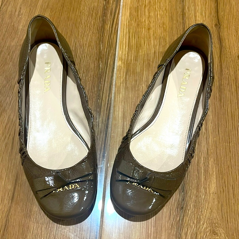 Gently used Prada ballerina shoes in great condition. Clean